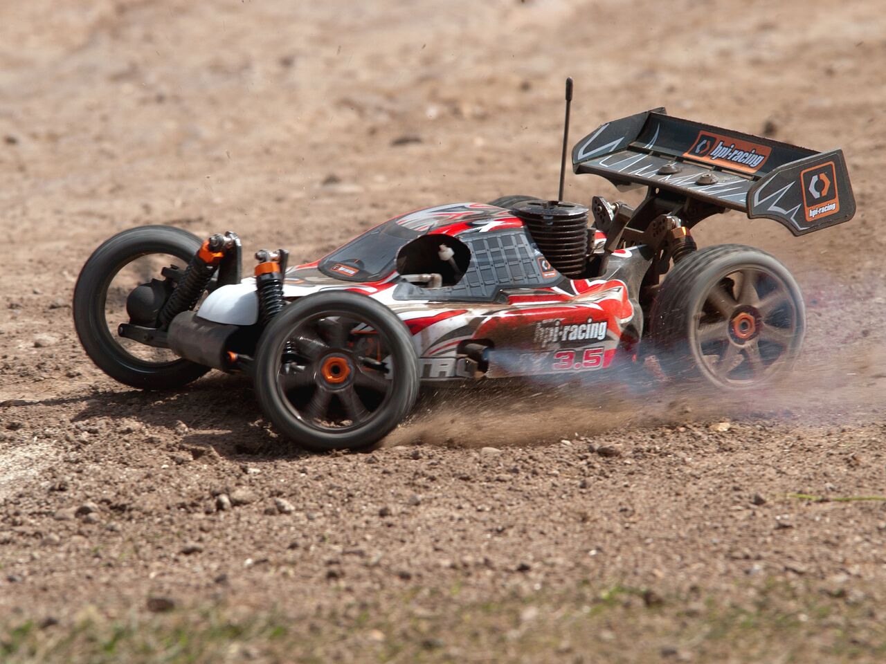  1/8  - Trophy 3.5 Buggy RTR 2.4GHz