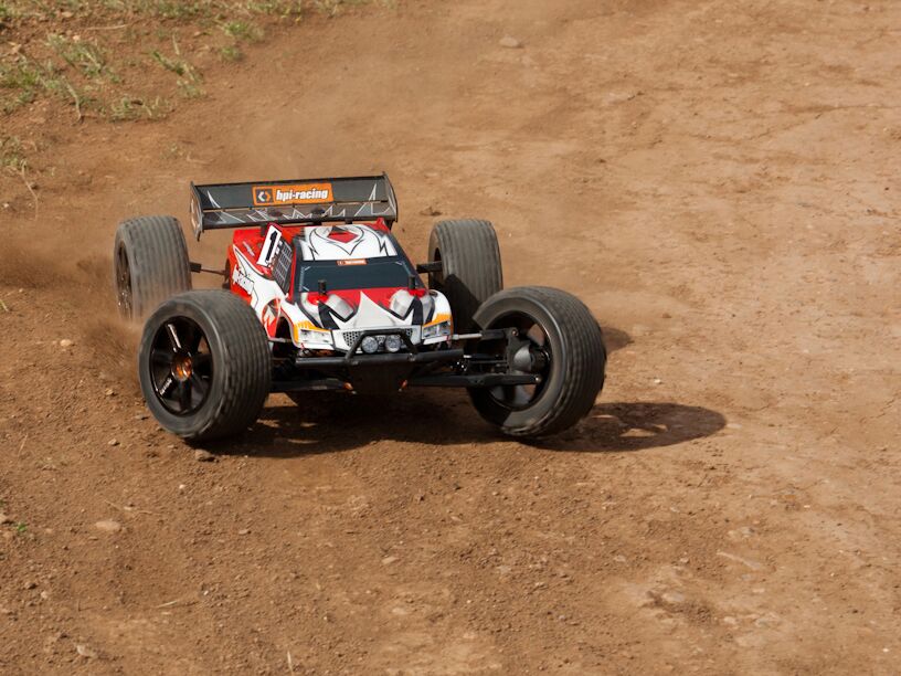  1/8 4WD  - Trophy Truggy Flux (2.4 , / ,    /)