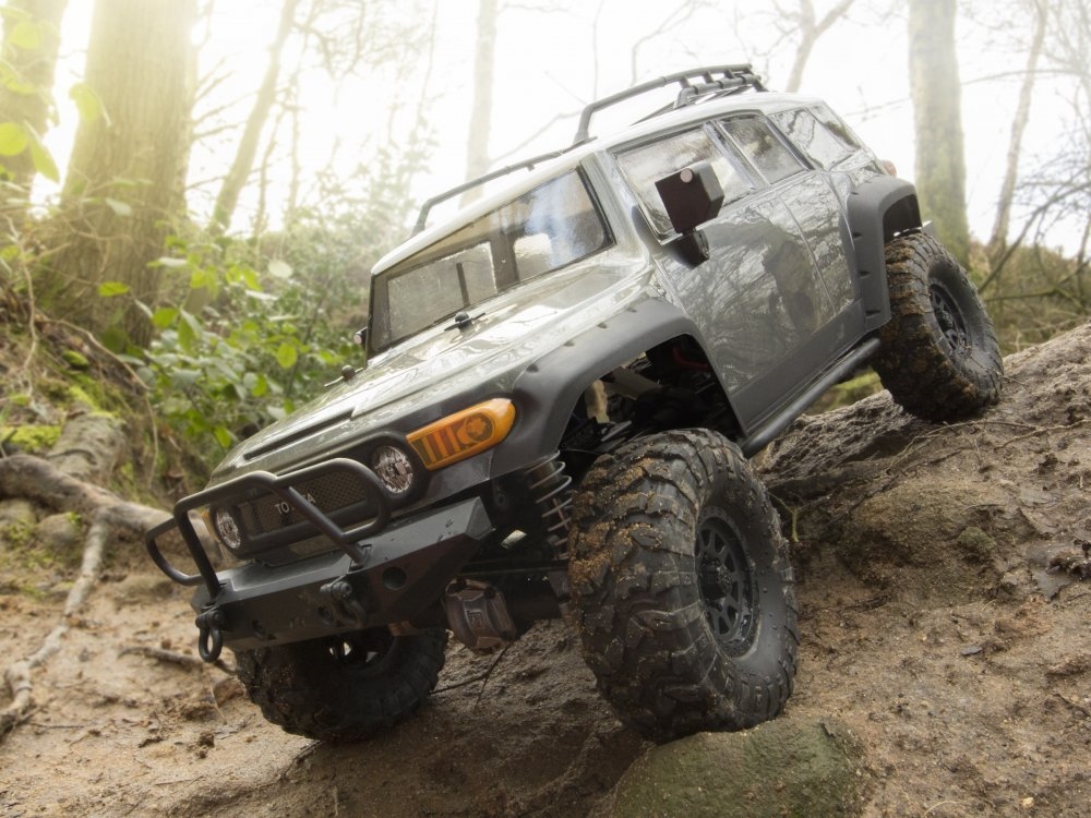  1/10  - Venture FJ Cruiser RTR 4WD ()