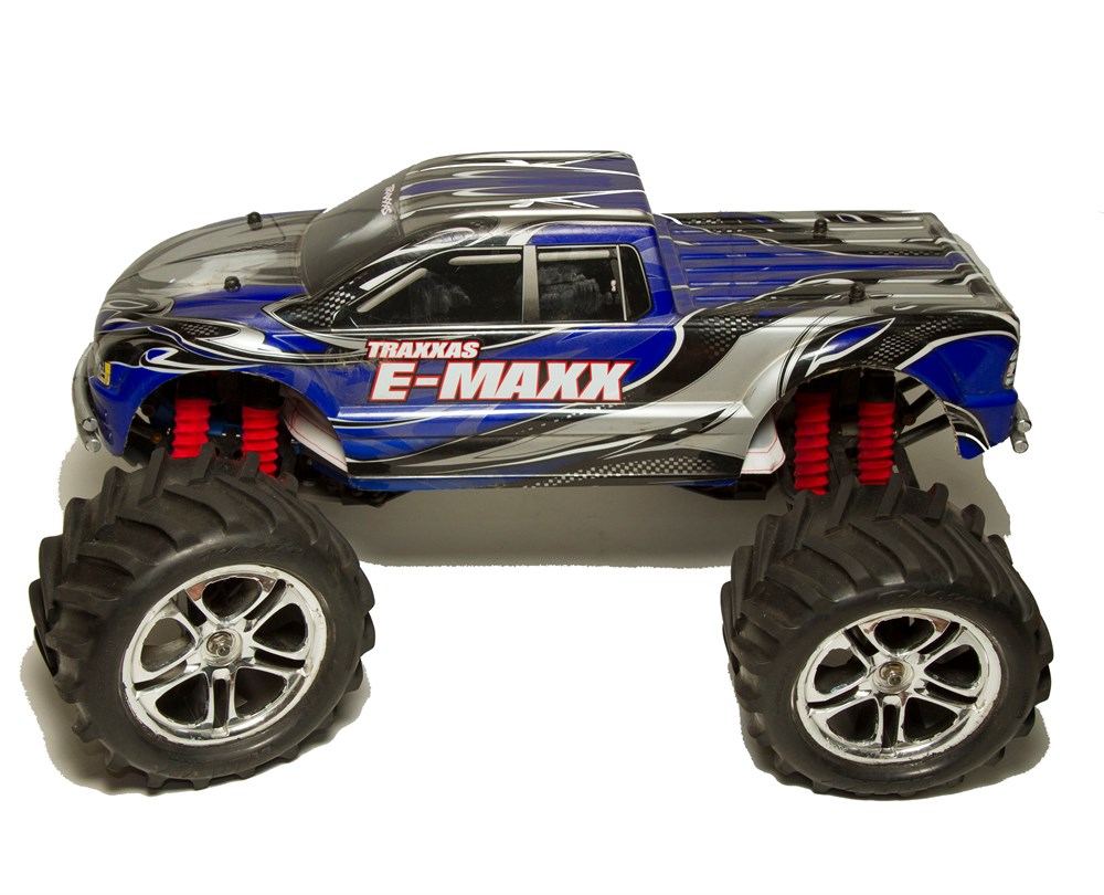   TRAXXAS E-MAXX 1:10