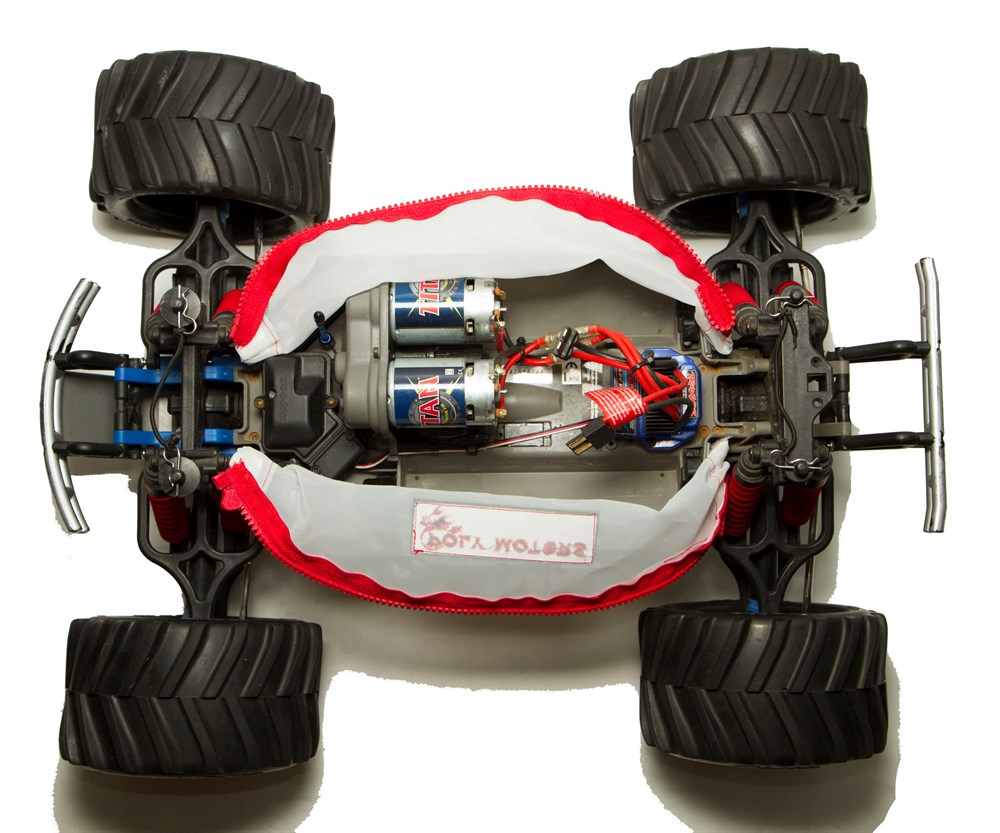   TRAXXAS E-MAXX 1:10