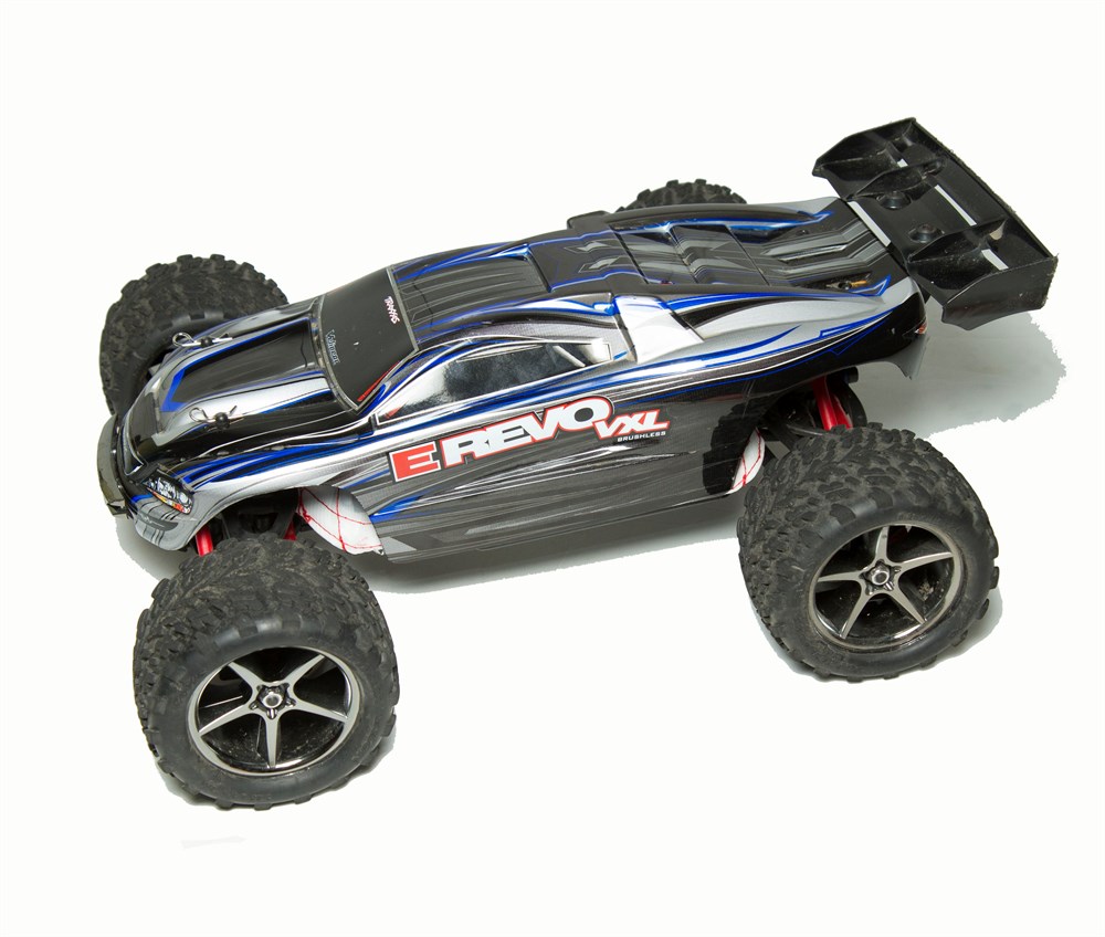   TRAXXAS E-REVO 1:16