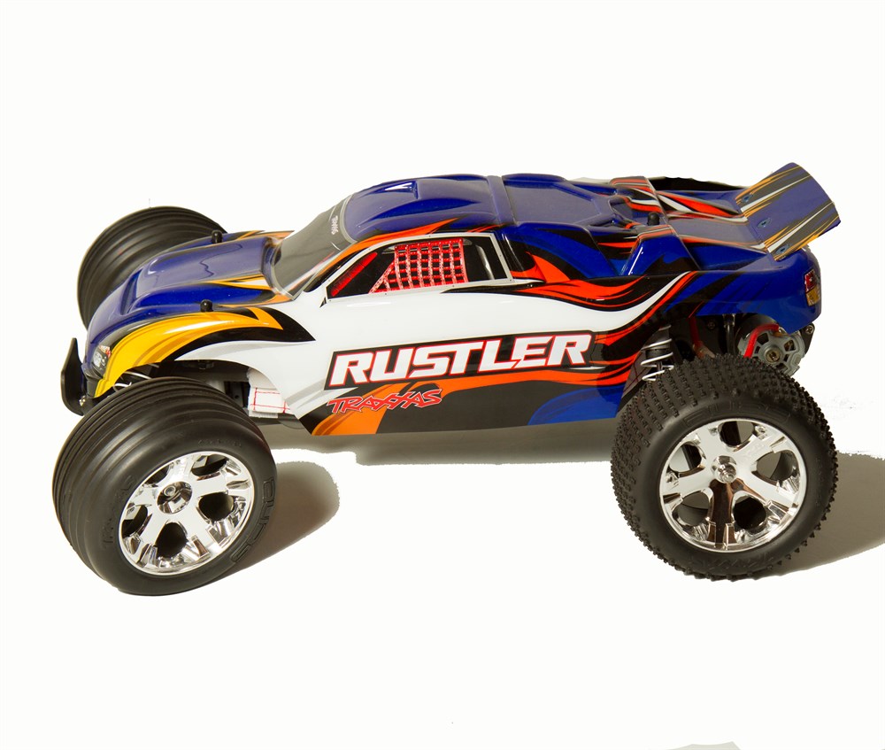   TRAXXAS RUSTLER 1:10