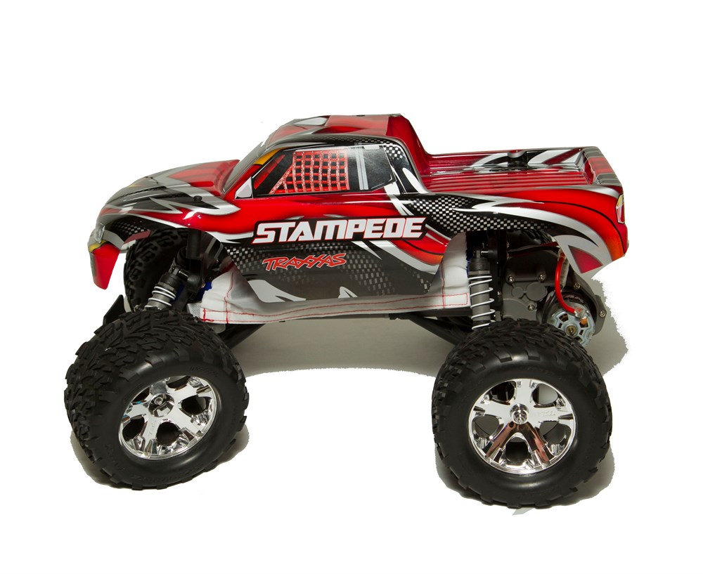   TRAXXAS STAMPED 1:10